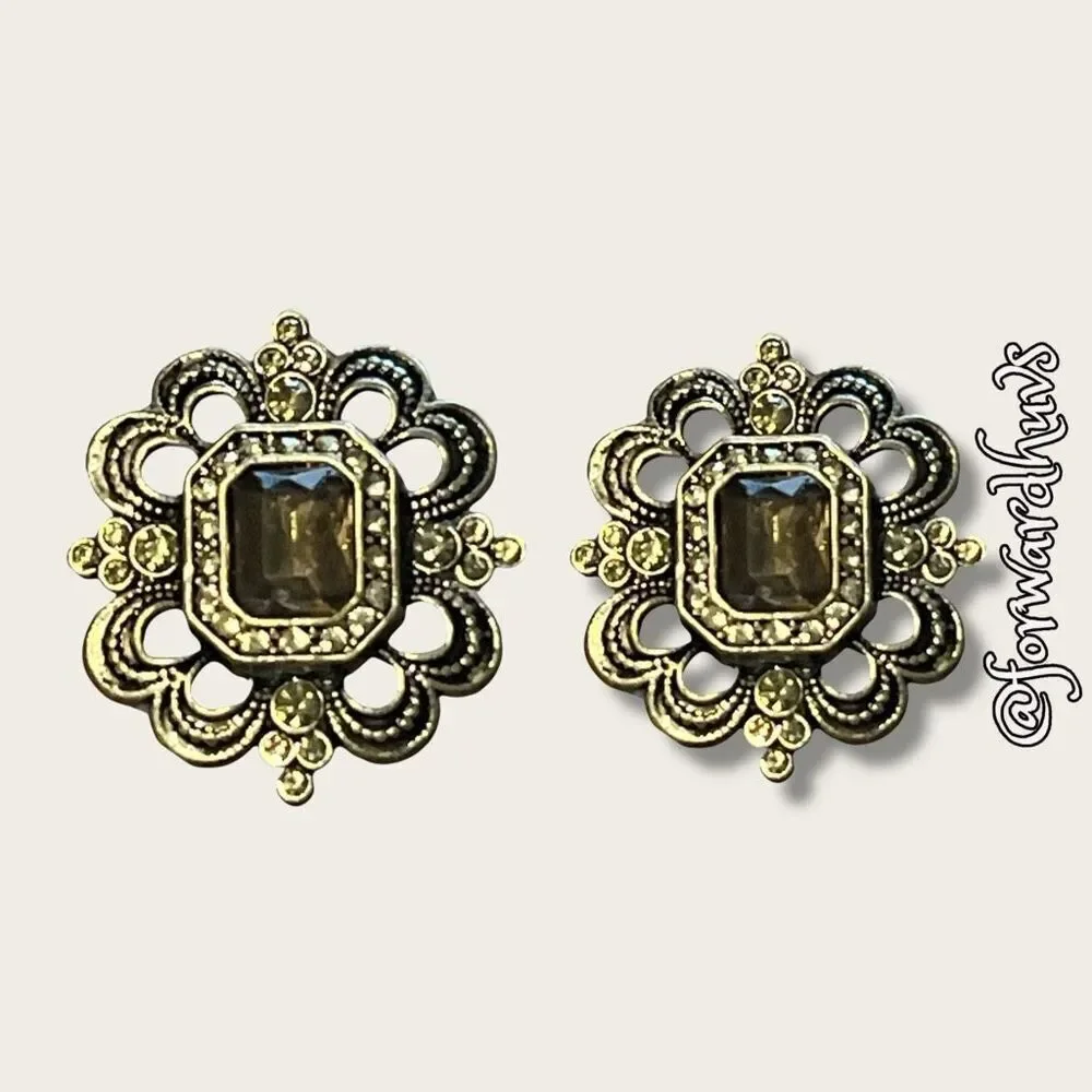 Vintage Avon Crystal Earrings – Timeless Silver-Plated Elegance